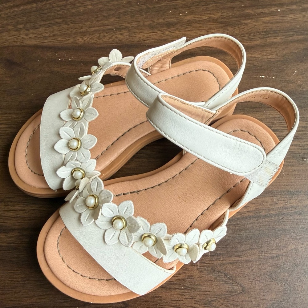 Girls White Flower Pearl Strap Sandals - Kids